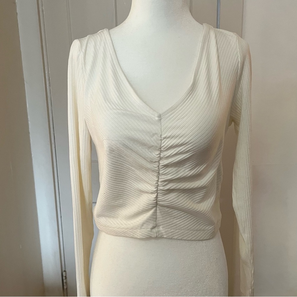 H&M Ribbed V-Neck Long Sleeve Top - Picture 3 of 7